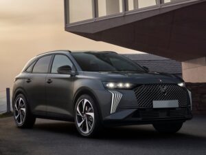 Ds 7 Bluehdi 130CV Automatica Business in noleggio lungo termine